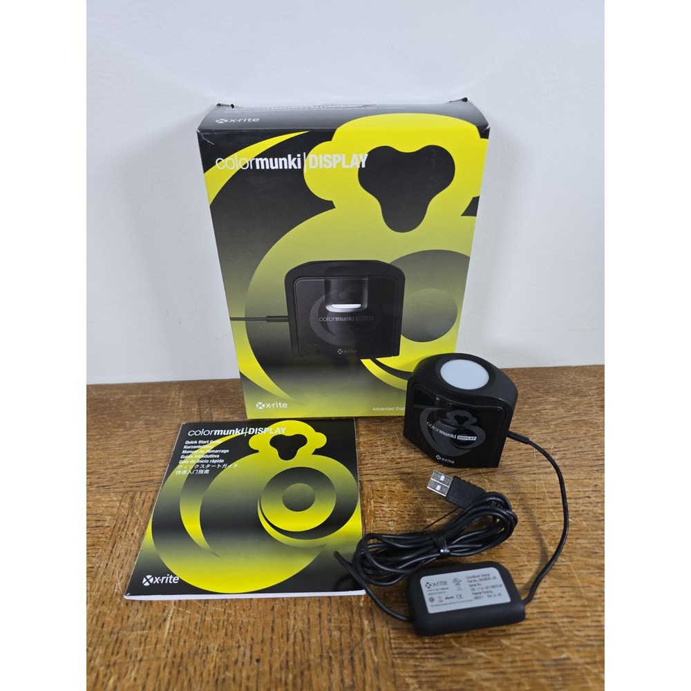 X-Rite ColorMunki Display CMUNDIS Monitor Calibrator USB Tested w/ CD & Box